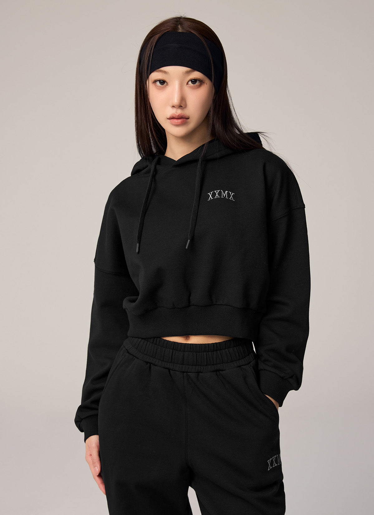 XEXYMIX XXMX溫暖拉絨連帽短版大學TEE