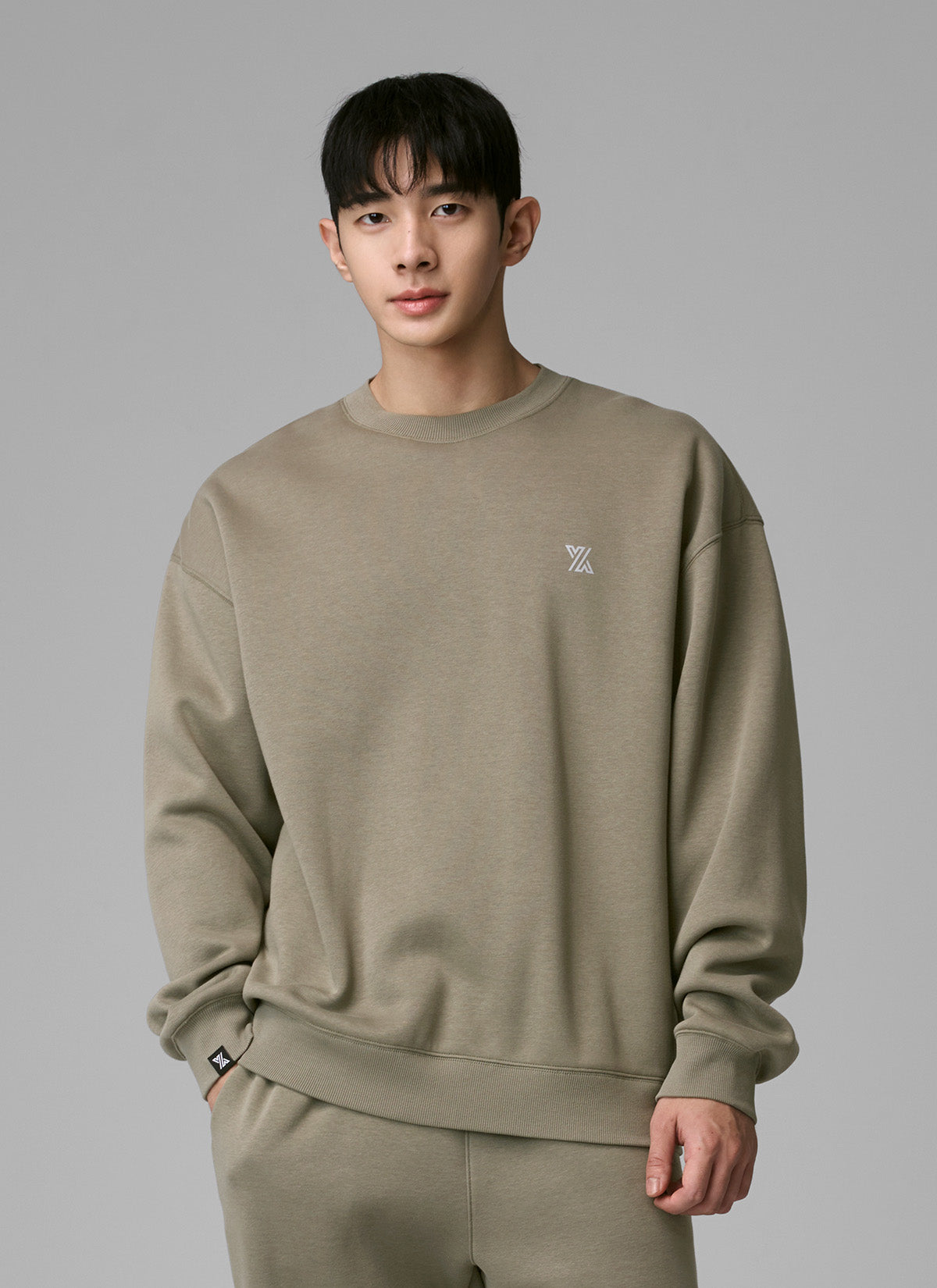 Essential X標誌圓領拉絨大學TEE｜共4色｜XTMMT10J3
