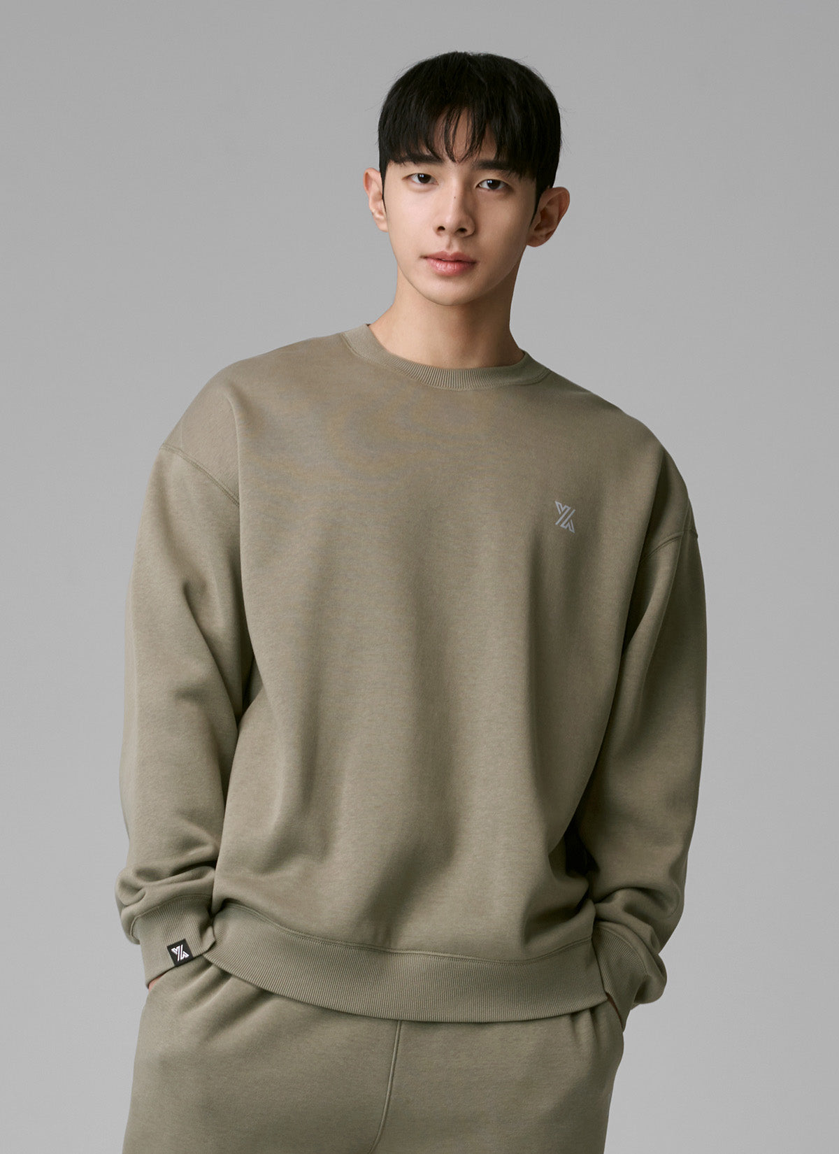 Essential X標誌圓領拉絨大學TEE｜共4色｜XTMMT10J3