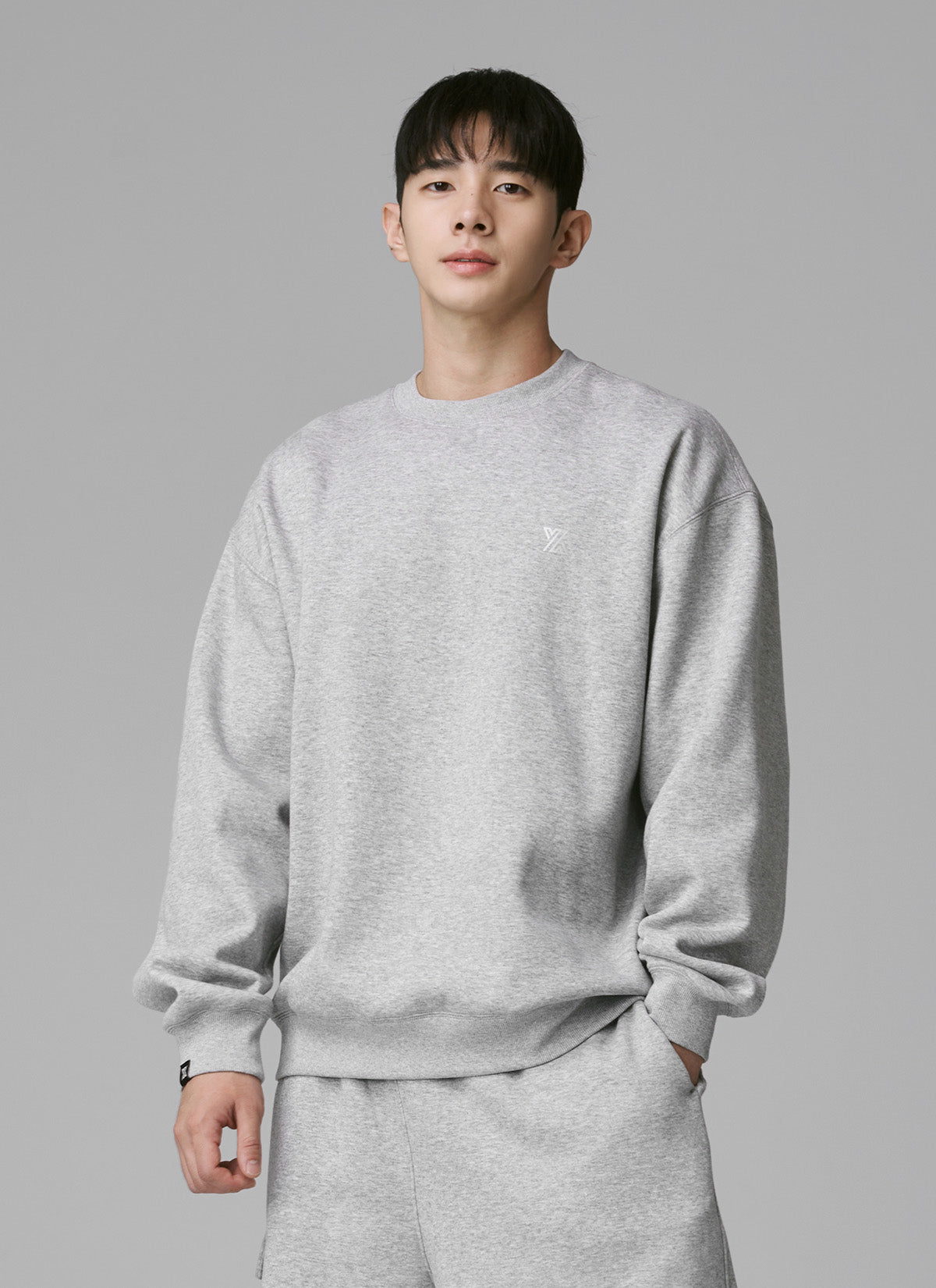 Essential X標誌圓領拉絨大學TEE｜共4色｜XTMMT10J3