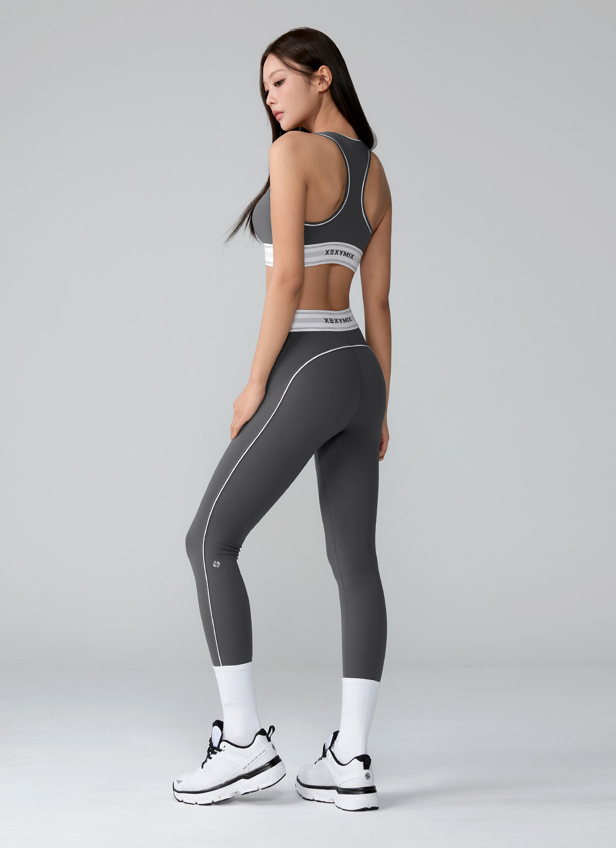 Active Fit 黑標360N柔彈美感文字下襬運動背心上衣｜共5色｜XWFBR16J3