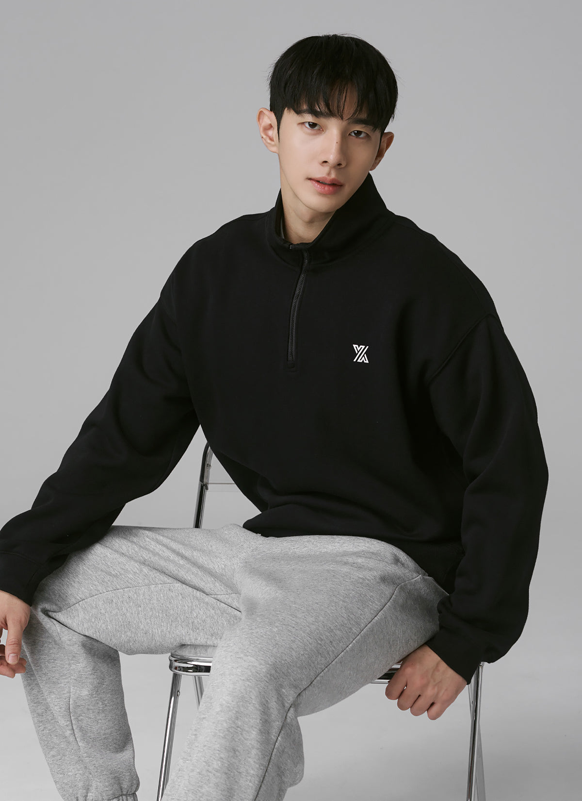 Essential X標誌立領半拉鍊拉絨大學TEE｜共2色｜XTMHZ10J3