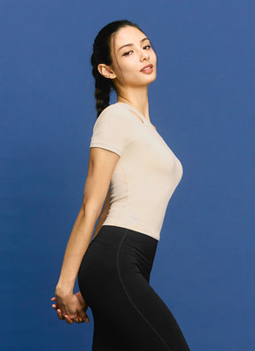 優雅領口不對稱美感短袖上衣｜共4色｜XWFCT02J1