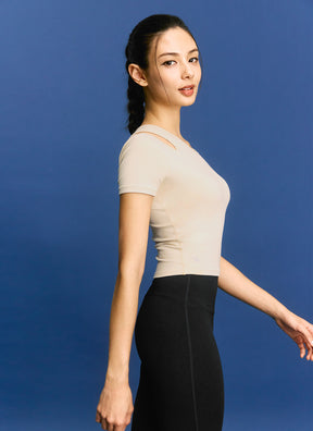 優雅領口不對稱美感短袖上衣｜共4色｜XWFCT02J1